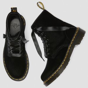 NEW Dr. Martens 1460 Black Velvet Boots 9 NWOB
